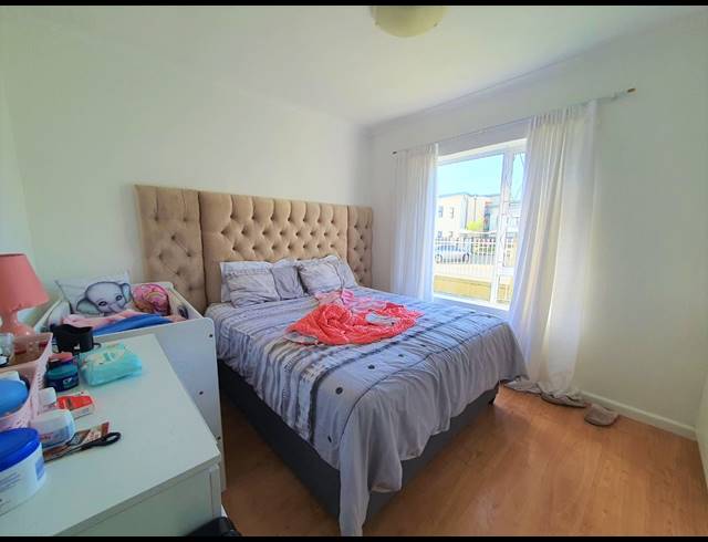 2 BEDROOM APARTMENT FOR SALE IN BURGUNDY ESTATE
